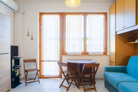 Bed, Living room, Dining area