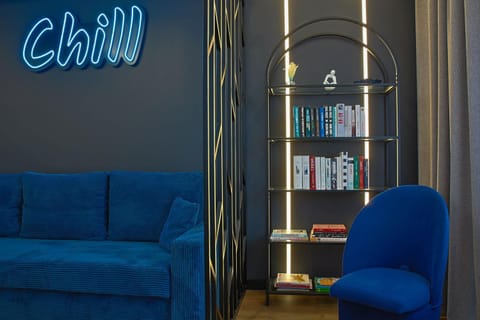 Living room, Seating area