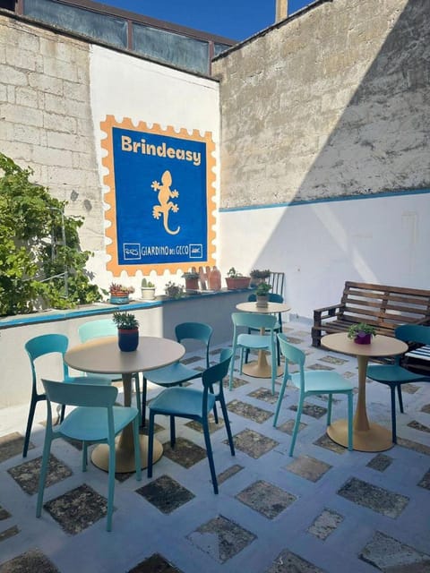Property building, Restaurant/places to eat, View (from property/room), Balcony/Terrace, Decorative detail, Breakfast, Inner courtyard view