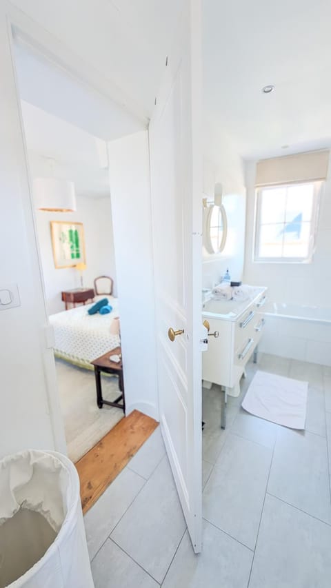 Maison familiale hyper centre avec patio 6-7pers Villa in Normandy