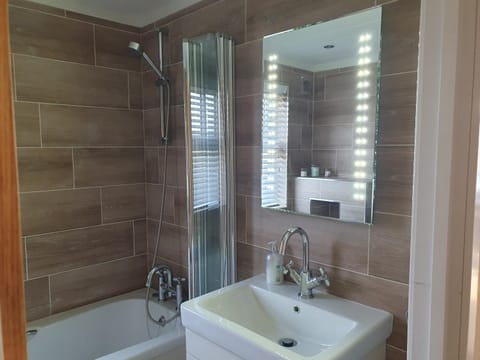 Shower, Bathroom, Bath