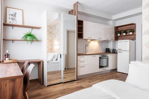 Kitchen or kitchenette, Seating area, wardrobe