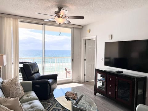 Living room, Seating area, Sea view