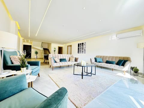 Lobby or reception, Seating area