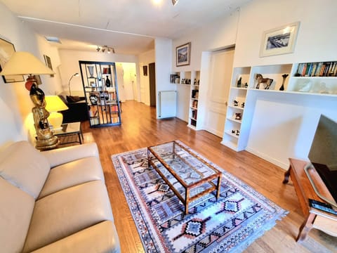 Clos des Jardiniers 2 Apartment in Villefranche-sur-Saone