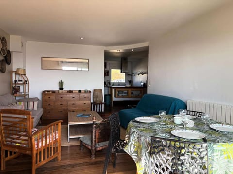 Résidence Les Roches Blanches - Appartement vue mer terrasse et accès à la plage MAE-1101 Apartment in Brittany