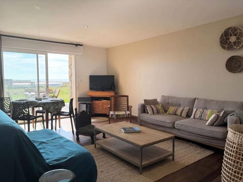 Résidence Les Roches Blanches - Appartement vue mer terrasse et accès à la plage MAE-1101 Apartment in Brittany