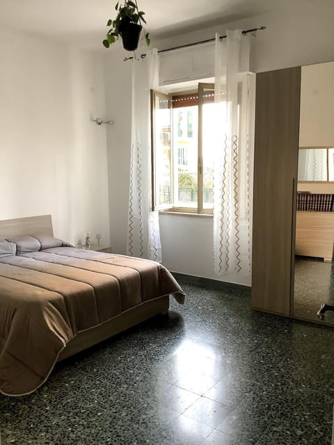 Bed, Photo of the whole room, Bedroom, wardrobe, air conditioner