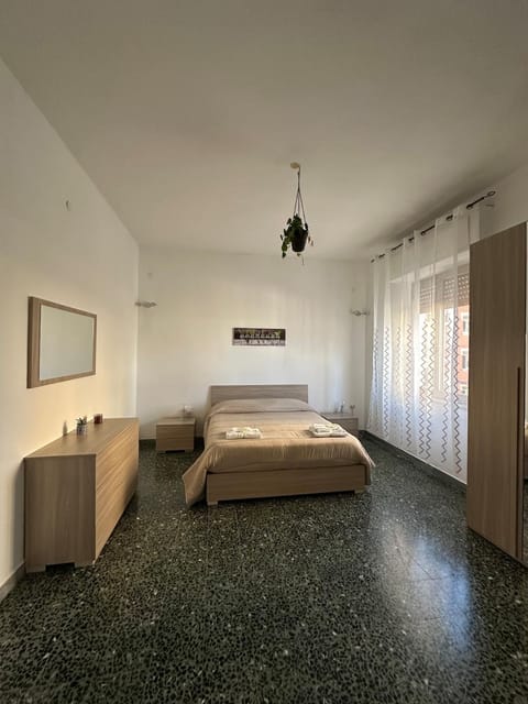 Photo of the whole room, Bedroom, air conditioner