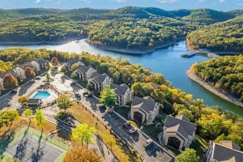 Neighbourhood, Natural landscape, Bird's eye view, Lake view