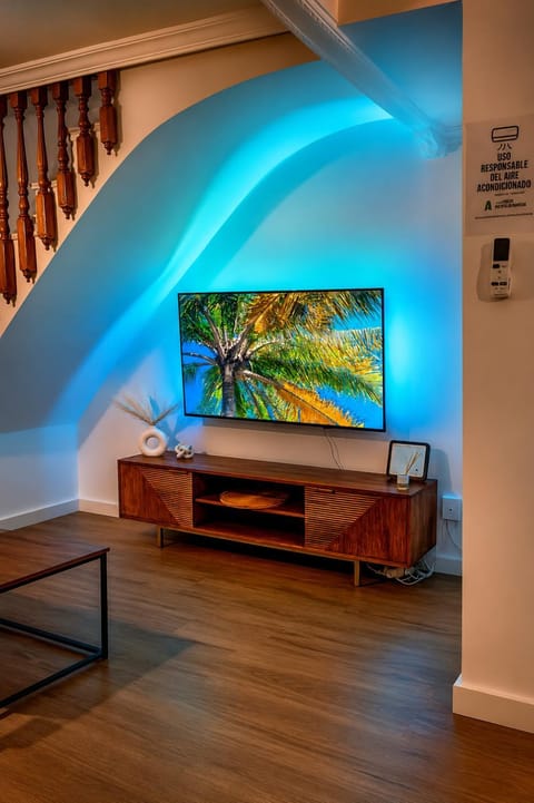 TV and multimedia, Living room, internet