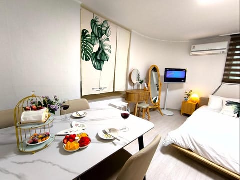 Photo of the whole room