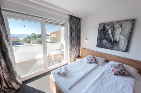 Bed, View (from property/room), Bedroom