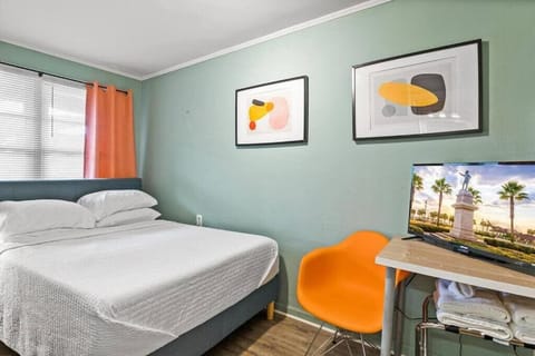 Dive into the 50s- Restored Motel in St Augustine Inn in Saint Augustine