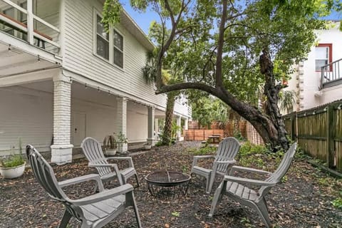 San Marco Villa Duplex w Backyard BBQ & Firepit House in Saint Augustine