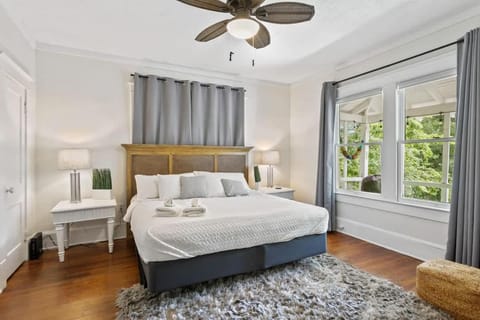 San Marco Villa Duplex w Backyard BBQ & Firepit House in Saint Augustine