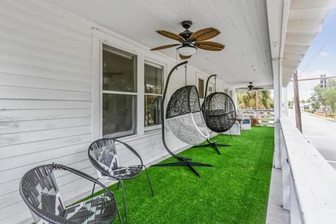 San Marco Villa Duplex w Backyard BBQ & Firepit House in Saint Augustine