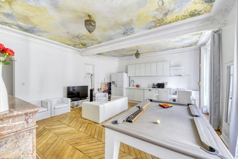 Morningstar Suite 8th Floor Elegance Apartment in Paris