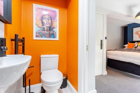 Toilet, Bed, Bathroom, Photo of the whole room, Bedroom