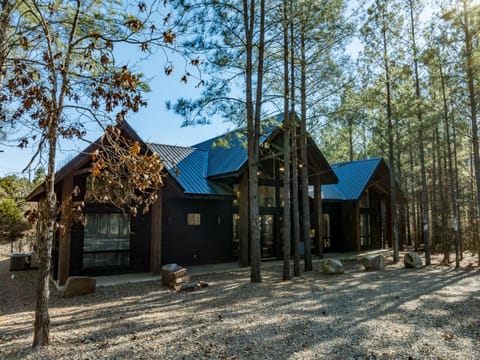 CABIN - Near BLACK MOUNTAIn Cabin in Broken Bow