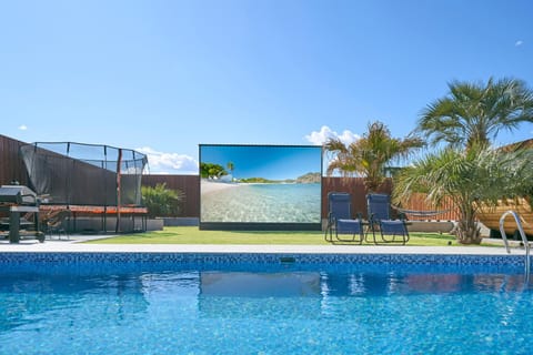 Garden, Garden view, Pool view, Swimming pool, sunbed