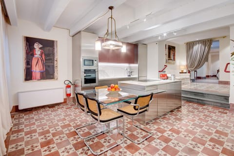 Kitchen or kitchenette, Living room, Dining area