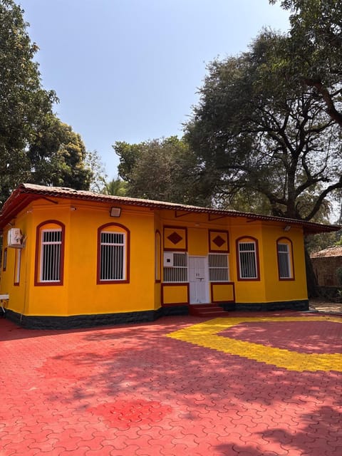 Property building, Day