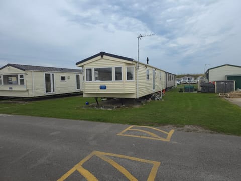 Property building, Street view, Parking