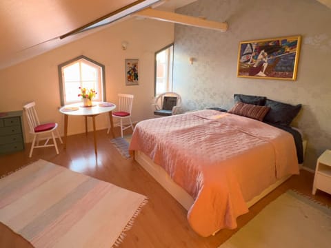Bed, Photo of the whole room