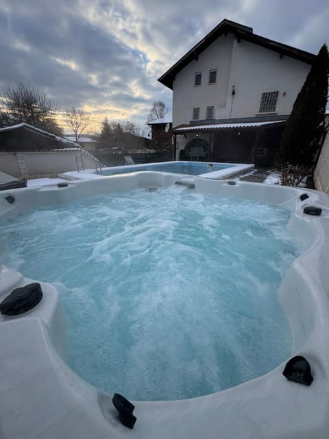 Hot Tub, Pool view, Swimming pool