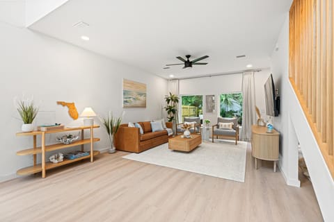 La Costa - Modern Coastal Home with Firepit Near Historic Downtown & Short Drive to Beach House in Saint Augustine