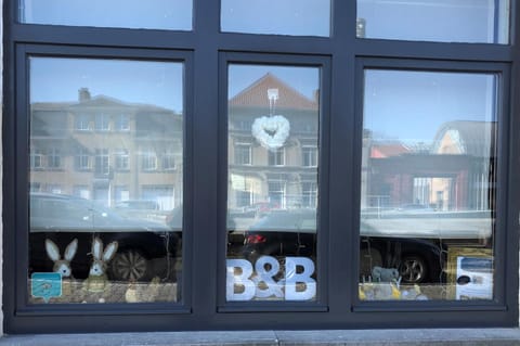 Property building, Breakfast