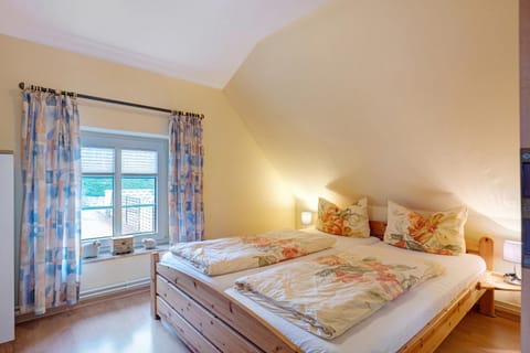 Property building, Living room, Bedroom