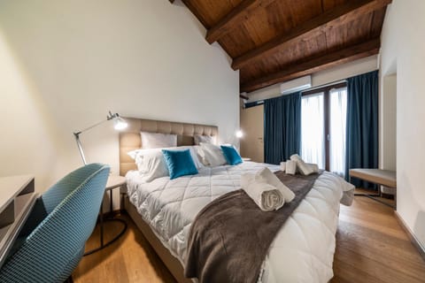 Suite Deluxe in Palazzo Storico - Centro Sassari - Appartamento Ajaccio Apartment in Sassari