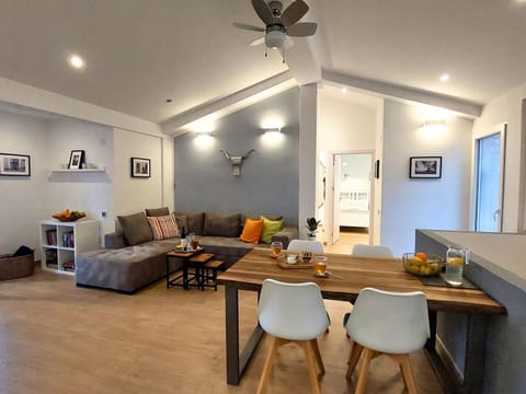 Living room, Seating area, Dining area