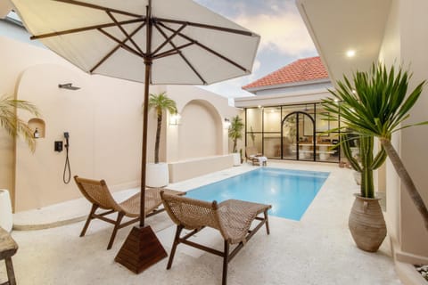 Patio, Pool view, Swimming pool, sunbed