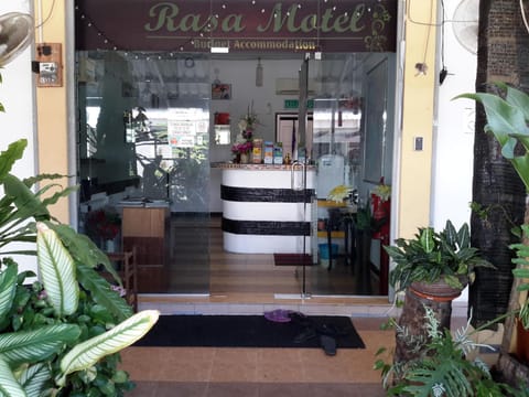 Facade/entrance