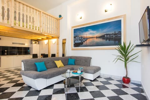 TV and multimedia, Living room