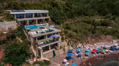 Day, People, Natural landscape, Bird's eye view, Balcony/Terrace, Beach, Pool view, Sea view, Swimming pool, sunbed