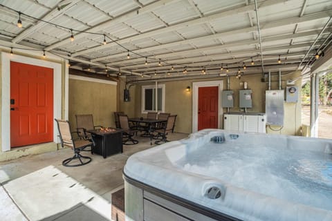 Sky Mountain Villa Scenic Views Hot Tub & Fire Pit Apartment in Cascade-Chipita Park