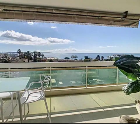 View (from property/room), Balcony/Terrace, Sea view