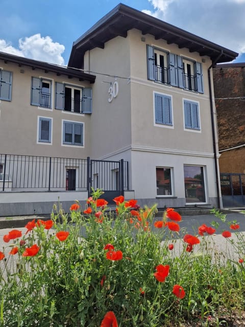 Property building, Day