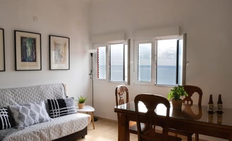 Living room, Sea view