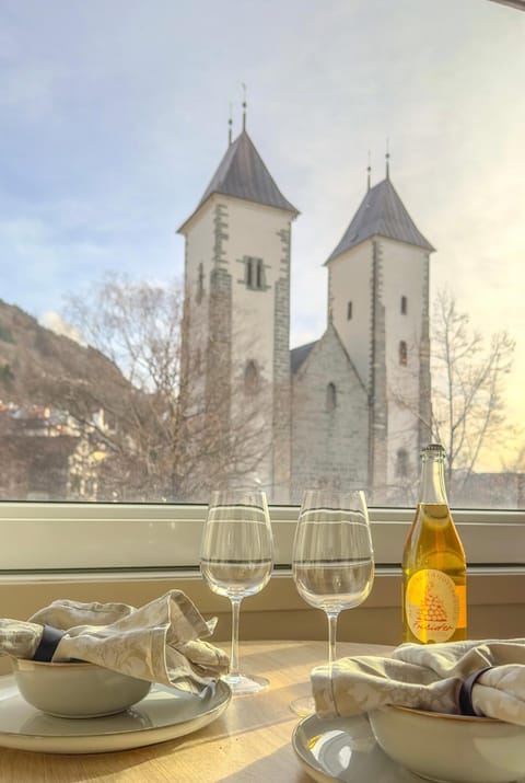 Natural landscape, Food and drinks, Food, Mountain view, Drinks
