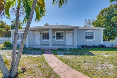 7 Mi to Surfside Beach Pet-Friendly Unit in Miami Apartment in Miami Shores