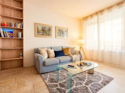 Library, Living room, Seating area