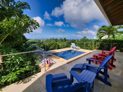 Patio, Natural landscape, View (from property/room), Balcony/Terrace, Pool view, Swimming pool, Swimming pool