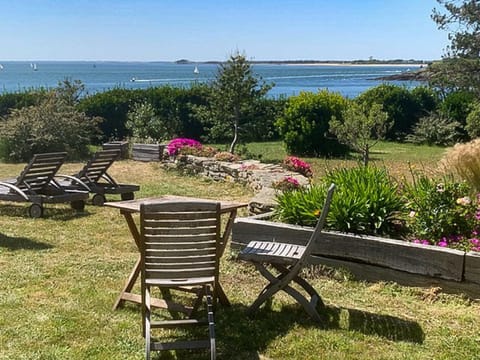 Charmante Maison Familiale avec Vue Mer à Port Navalo - 8 personnes - FR-1-639-137 House in Arzon