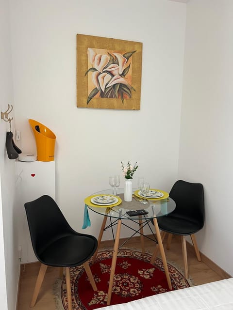 TherezAss Holiday Apartment in Calais