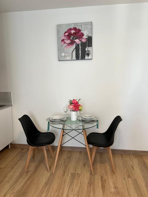 TherezAss Holiday Apartment in Calais